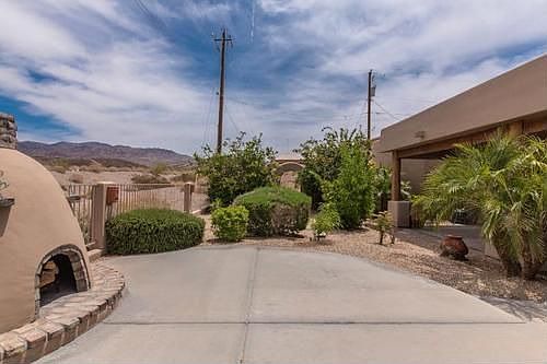 3rd image of 4037 Cherry Tree Way