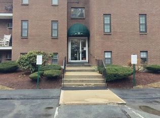 11 Riverside Ave APT 8, Danvers, MA 01923