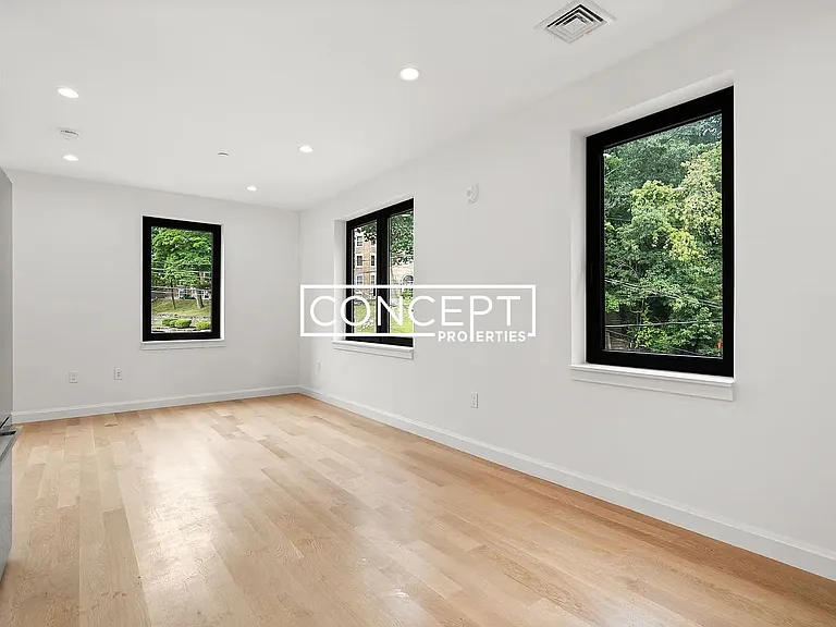 1618 Beacon St #3CP — Photo 15