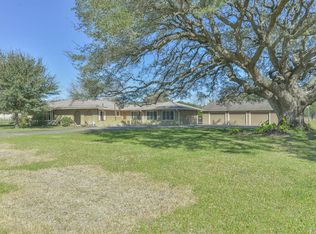 10221 Hanselman Rd, Manvel, TX 77578