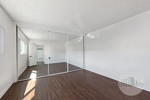 Floor plan 2 beds 2 baths 310