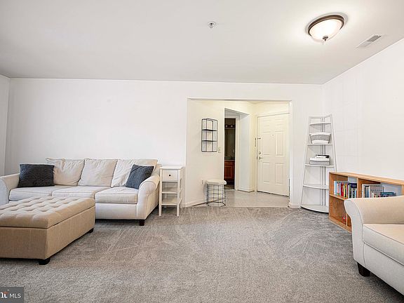 5th image of 1411 Bonnett Pl Unit 234