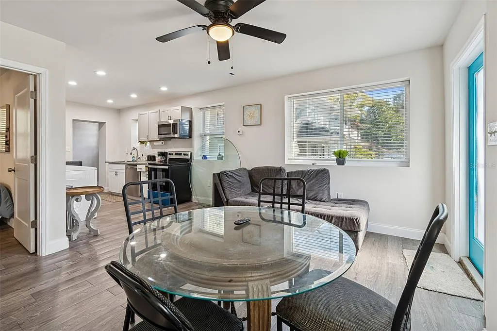2 bed, 1.0 bath, 1000 sqft, $1,500 — Photo 3