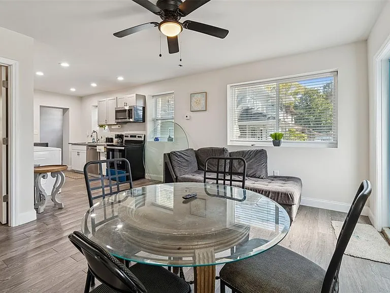 1006 E 26th Ave — Photo 3