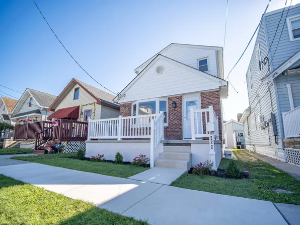 222 N Suffolk Ave, Ventnor City, NJ 08406