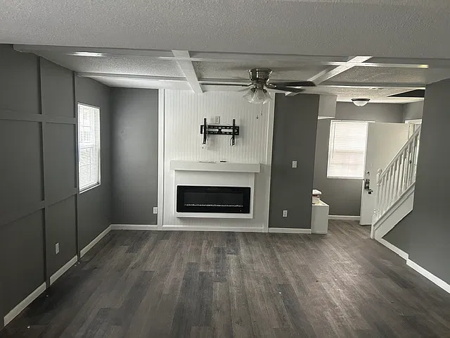 2 bed, 1.5 bath, 987 sqft, $1,300 — Photo 4