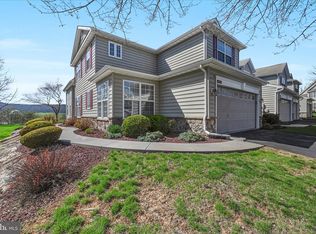901 Ridgeview Dr, Morgantown, PA 19543