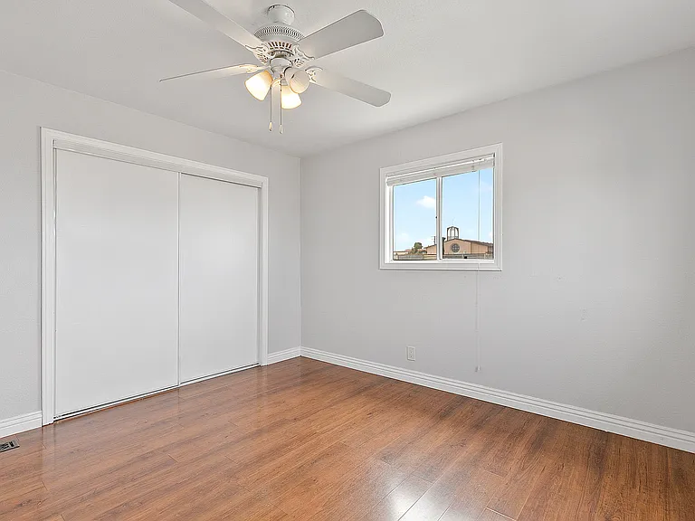 1265 Van Horne Ln — Photo 13
