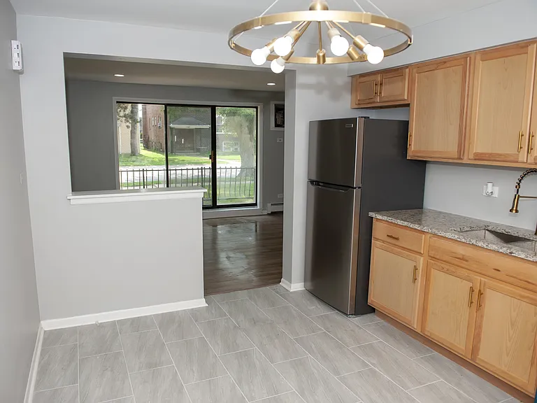 101 Oglesby Ave #1W — Photo 9