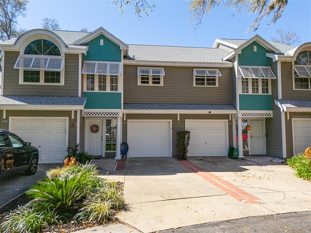 152 Grand Oaks Cir #152