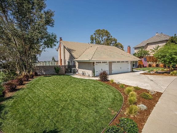 3rd image of 637 Golden West Dr