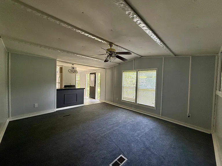 143 Maple St — Photo 17