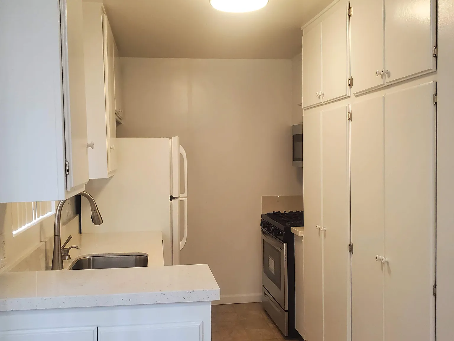 2212 Bentley Avenue #1, Los Angeles, CA 90025 — Photo 1