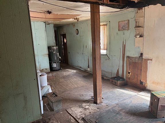 2nd image of 8270 NE 117th Pl