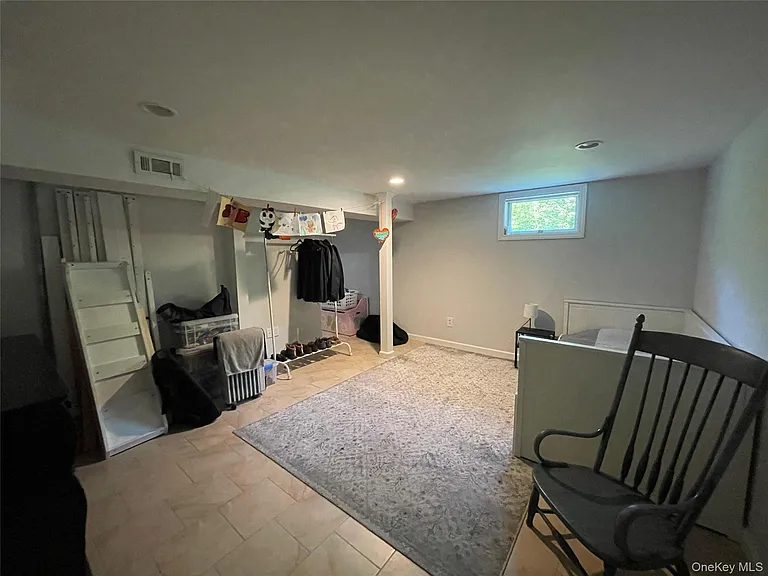 46 Maple Ave — Photo 13