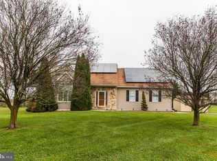 305 Autumn Hill Dr, Oxford, PA 19363