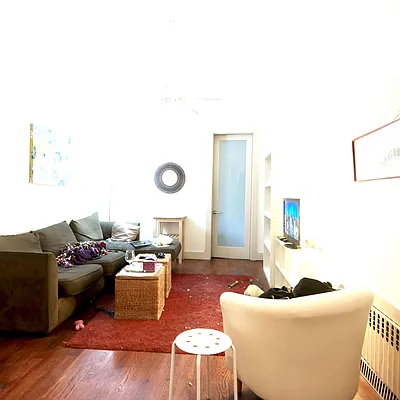 Rented by Nooklyn NYC LLC | media 31