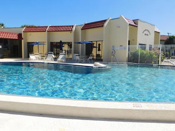 2050 Oleander Blvd APT 11-207, Fort Pierce, FL 34950