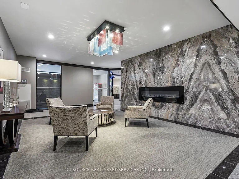 7601 Bathurst St #1003 — Photo 4