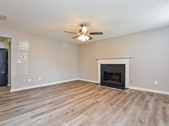 5th image of 7545 Clear Creek Dr