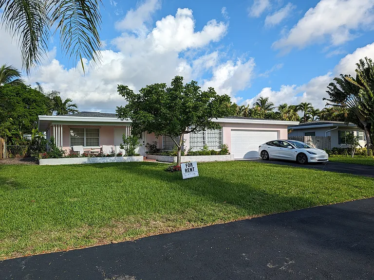 177 NE Spanish Ct — Photo 41