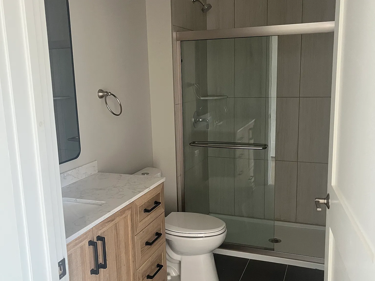 2 bed, $3,600 — Photo 3