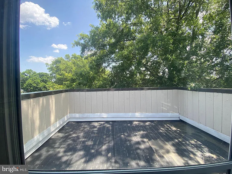 1419 Hamilton St — Photo 31
