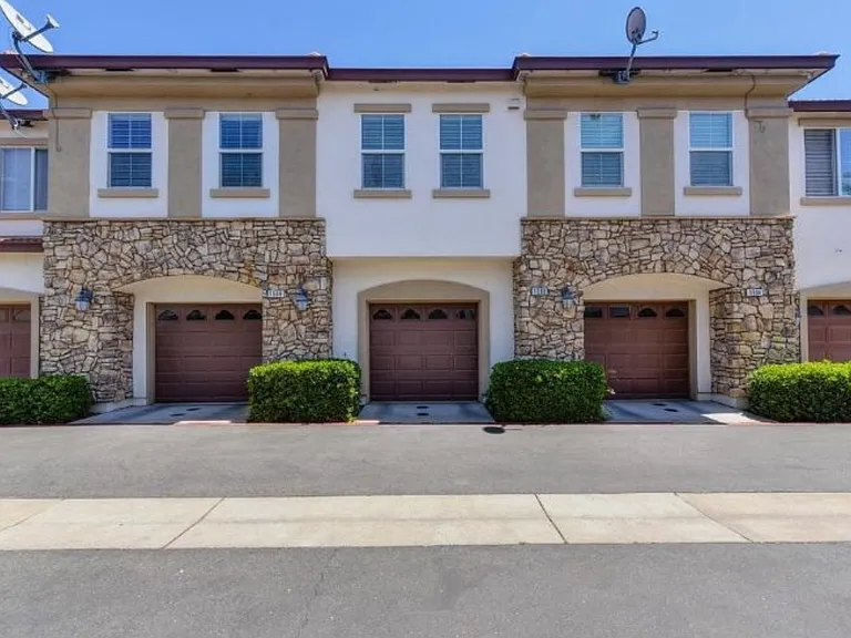 1506 Hudson Cir — Photo 16