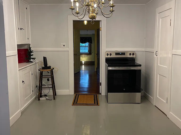 7 Somerset St #3 — Photo 8