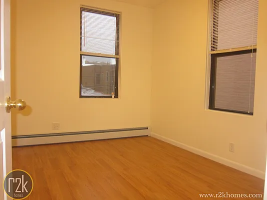 Rented by Realty 2000 Corp | media 13