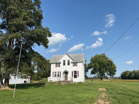 2nd image of 410 N Hillsboro Rd