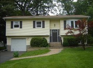 9 Lakeland Ave, Congers, NY 10920