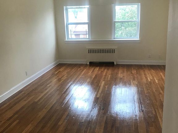 3rd image of 8621 112th St #2