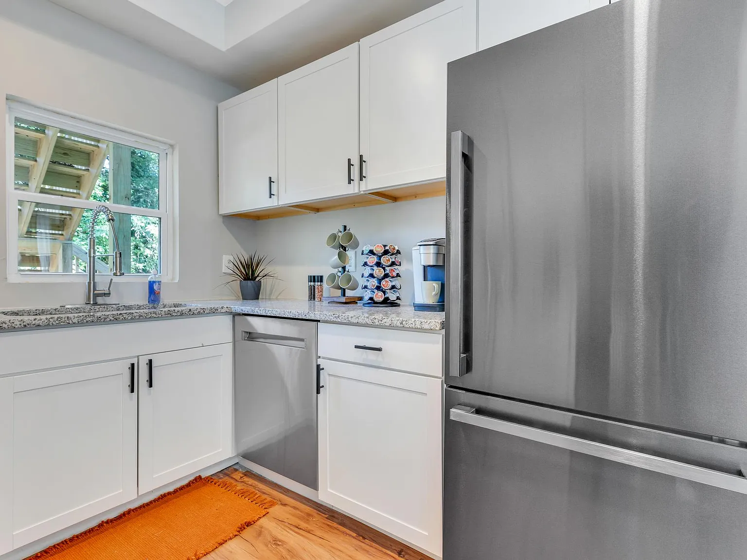 945 Palmetto Ave SW — Photo 4