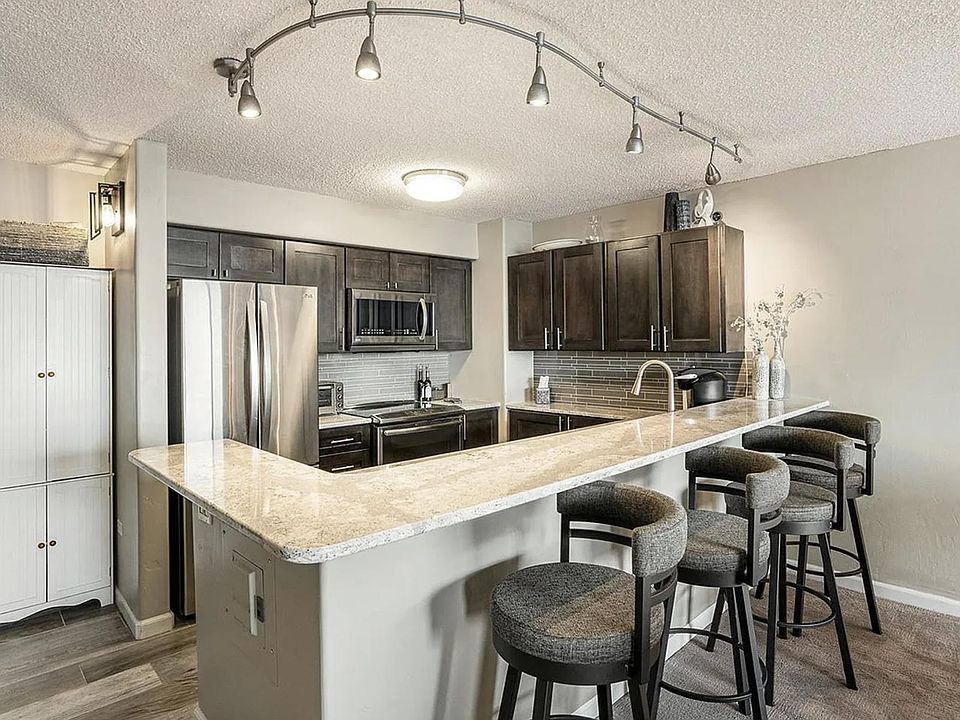 1st image of 1020 15th St APT 30A
