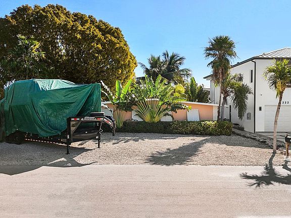 3rd image of 218 S Coconut Palm Blvd