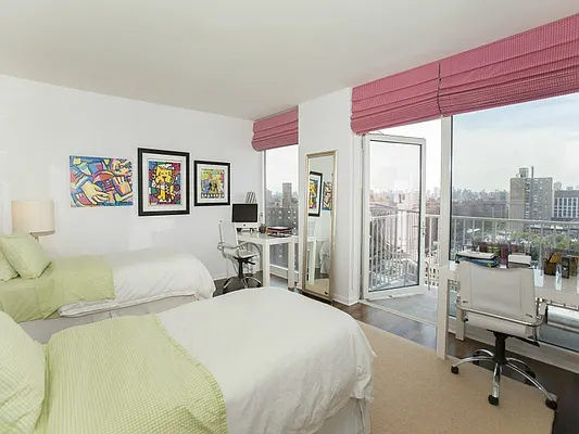 Sold by Sotheby's International Realty | media 28