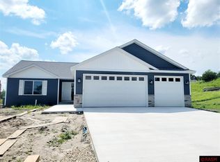 2 Lynae Cir, Elysian, MN 56028