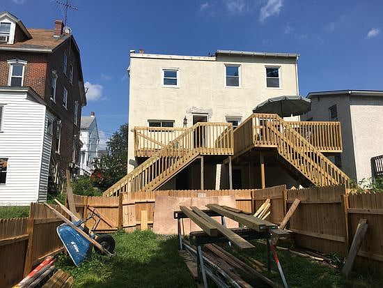 rear deck 121 is on the right side