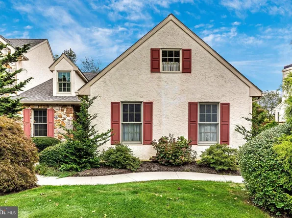 207 S Pine St, Elverson, PA 19520