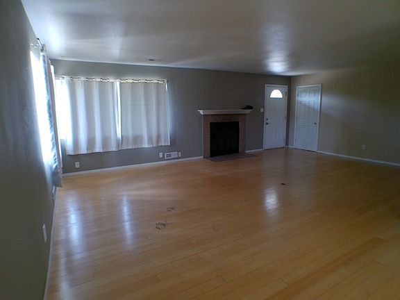 5th image of 3851 Linda Vista Ln #1