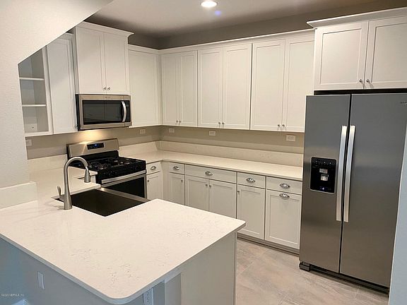 5th image of 53 Leeward Island Dr