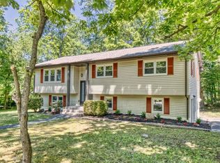 4 Cobblestone Ln, Cortlandt Manor, NY 10567