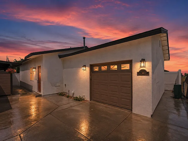 1409 De Anza St #2 — Photo 4