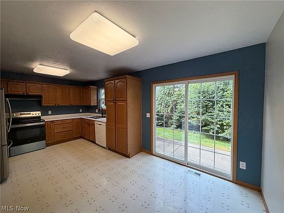 4th image of 5298 Queen Ann Way