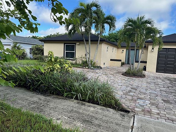 4th image of 6061 NW 198th Ter
