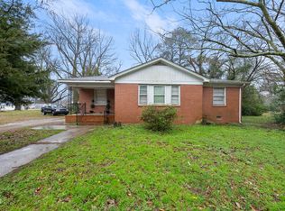 307 Byrd St, Clinton, NC 28328