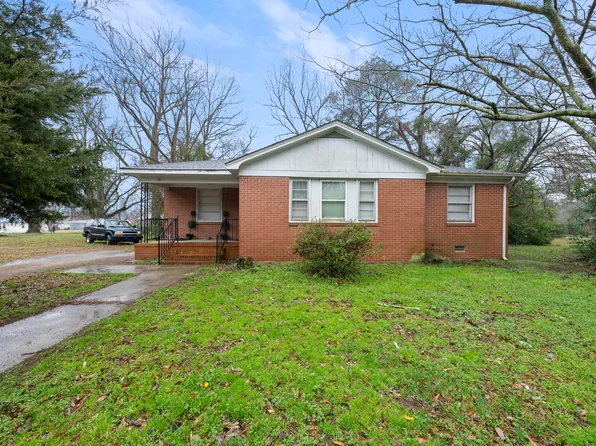 307 Byrd St, Clinton, NC 28328