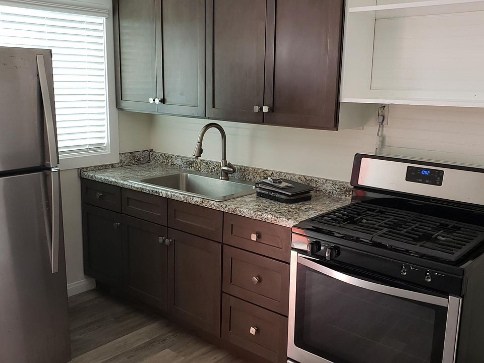 1st image of 2602 Curtis Ave #4