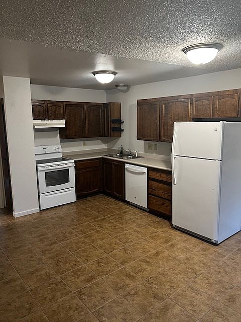 Functionally arranged kitchen with new dishwasher